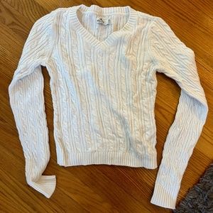 HOLLISTER WHITE V NECK CABLE KNIT